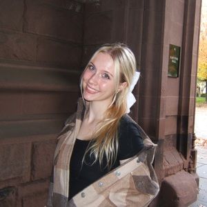 Meet your Posher, Ella